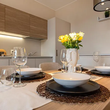 Appartement Ideal Rent - Lucini 19 Milaan
